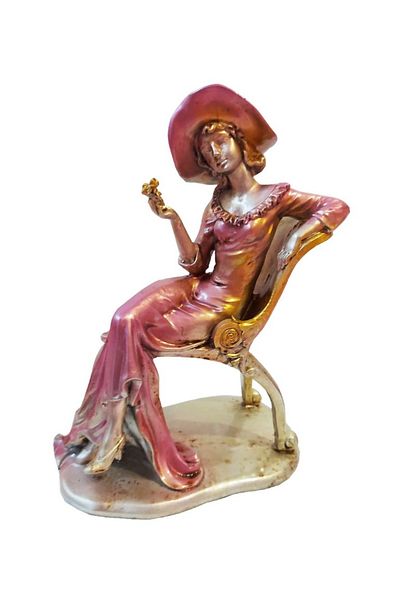 BV Statuette, Girl in antique chair, 22 cm, 344ZZ