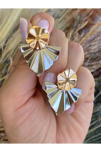 Lucios Modern Nail Earring with Golden Craftsmanship