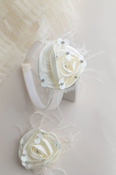 chipiques Krem Tüy ve Zirkon Taş Süslemeli Saten Gül Figürlü Çiçek Çocuk Taç