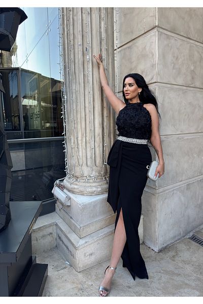1Moda1Tarz Γυναικείο φόρεμα ειδικής σχεδίασης με εισαγόμενο ύφασμα, σάλι και λεπτομέρεια με πέτρα, με μοτίβο τριαντάφυλλου, με σχισμή και επένδυση