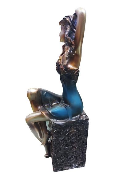 BV Statuette Woman, 30 cm, 30016TT