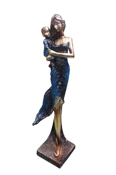 BV Statuette Mother with child in arms, 30 cm, 30013TT