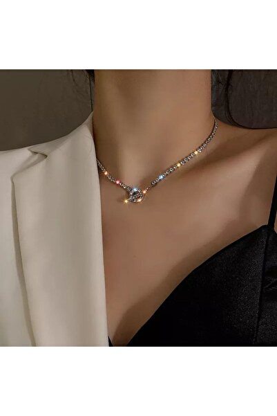 MODAELMAS1 ارفع أناقتك مع قلادة نسائية من الأحجار الكريمة اللامعة