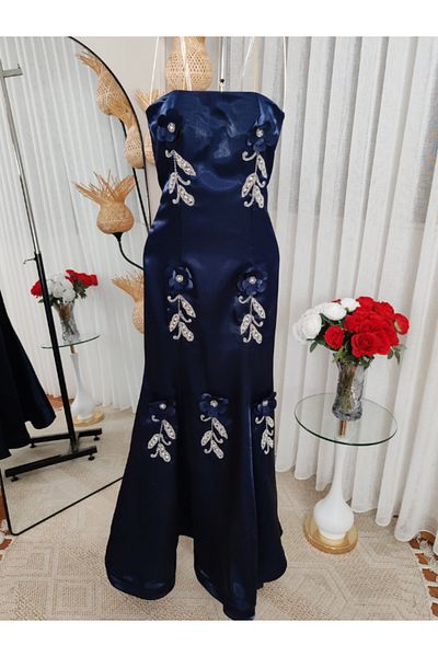 Nice Model Elegant Burgundy Mermaid Evening Dress with Floral Embroidery - Strapless Formal Gown