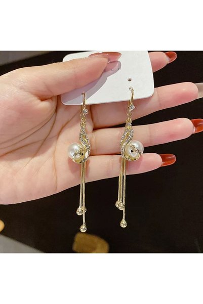 Generic Brand Pearl Stone Earrings to Complete Your Elegance