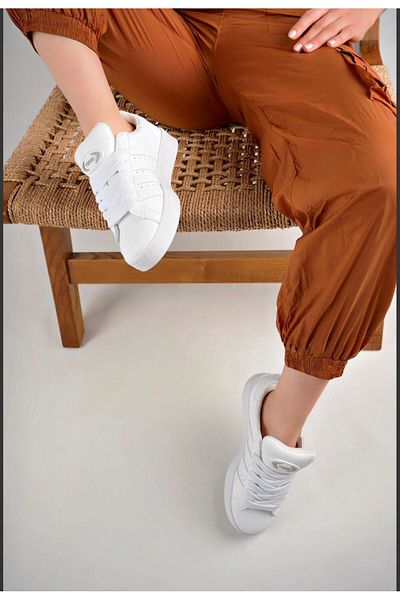DERWARDEIN White Unisex Sports Shoes |   Daily Comfortable Thick Sole Sneaker