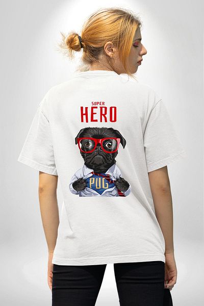 Angemiel تي شيرت Super Pug Hero Dog أبيض كبير الحجم للنساء والرجال مطبوع من الأمام والخلف