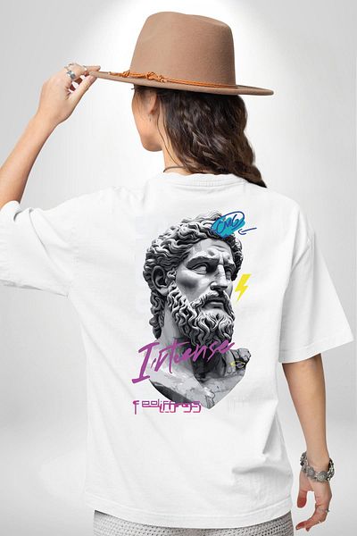 Angemiel تي شيرت Mythical Zeus Power and Emotions أبيض كبير الحجم للنساء والرجال مطبوع من الأمام والخلف