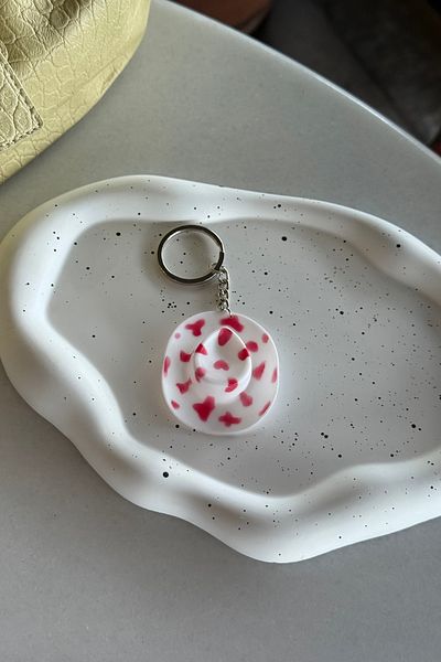 klovi Cowgirl hat patterned keychain
