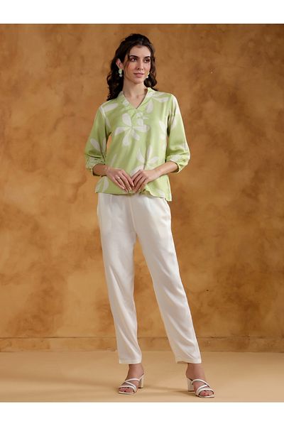 Sanskrutihomes By Styli Floral Print V-Neck Top and Pants Co-Ords