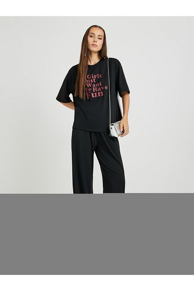 Styli Slogan Print Short Sleeve T-Shirt and Joggers Set