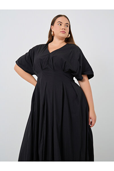 Styli Plus Size Pleated Short Sleeves A-Line Maxi Dress