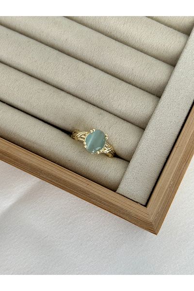 ringbox Ice Blue Ring with Cat's Eye Stone