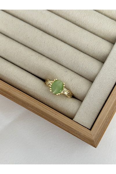 ringbox Green Ring with Cat's Eye Stone