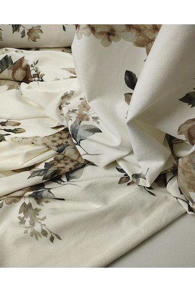 Kumaş Parça Ecru Two Thread Combed Cotton with Ashy Flowers Width: 160