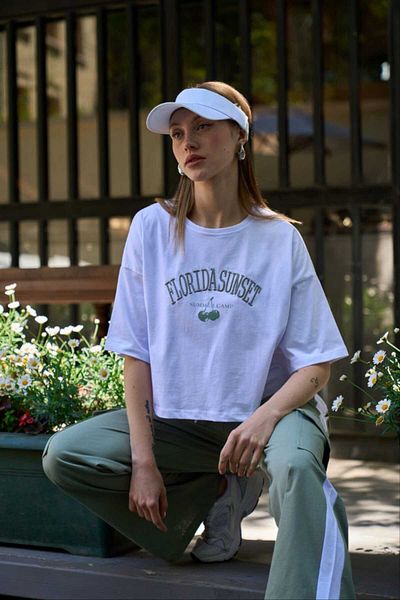 MODA Embroidered Crop T-Shirt Cargo Pocket Tracksuit Set