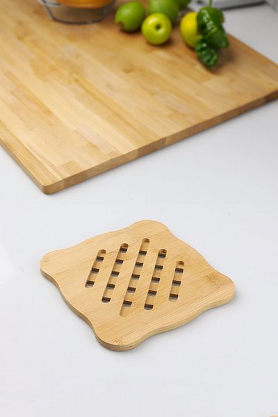 Porselen Diyarı Square Bamboo Trivet – Heat Resistant Wooden Pot and Pan Mat