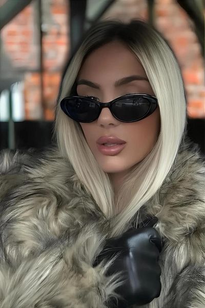 Tonny Black Women's Black Oval Retro Sunglasses