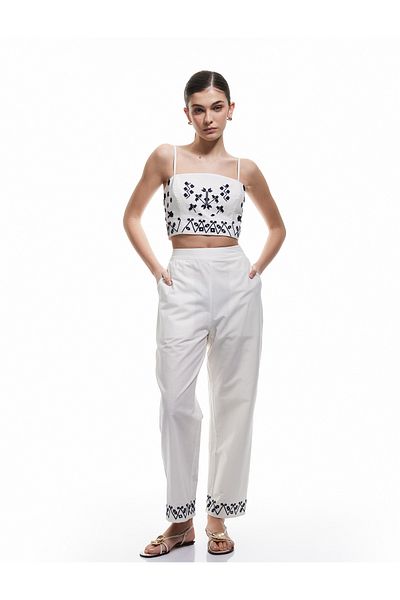 Koton Pantaloni din bumbac cu buzunare, cu picioare drepte, cu talie înaltă, cu detaliu de broderie