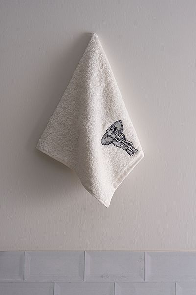 Nazik Home Safari Elephant Embroidered Hand Towel (30 X 50 cm)