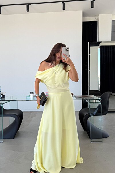 Özge Özgenç Tek Omuz İçi Astarlı Uzun Elbise