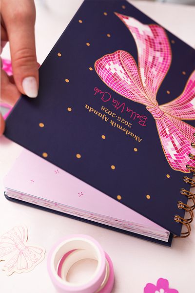 Matt Notebook 2025-2026 A5 Ακαδημαϊκό Ατζέντα Σπιράλ 15x21 cm - 16 μηνών - Φιόγκος με σελίδα κίνητρο