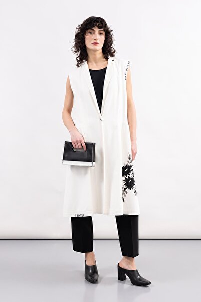 MİİN BEYAZ EL İŞLEMELİ ÇİÇEK DESEN EL BOYAMASI GABARDİN YELEK