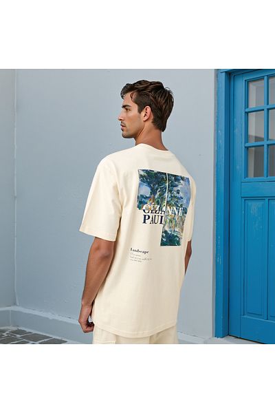 FAV Graphic Print T-shirt with Crew Neck