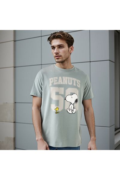 SP Characters Peanuts Print Crew Neck T-shirt
