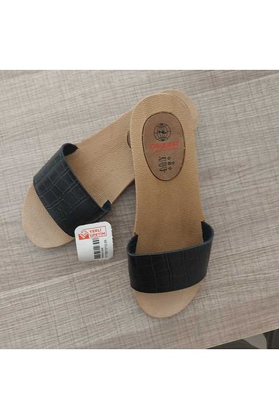 GEZER Women's Summer Slippers (the Pattern Is Small - Recommends Buying 1 Large)