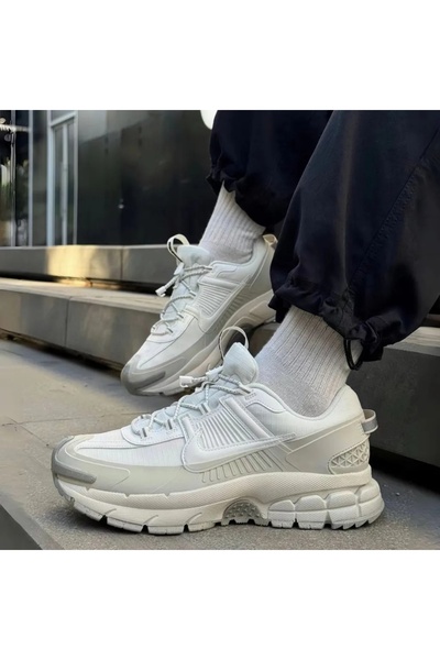 Nike ZOOM VOMERO ROAM 'Winterized'-HV6410-100-SPORTXOUTLET