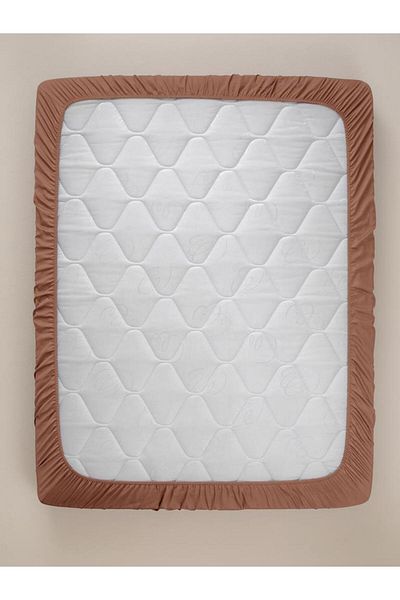 Karna Home Satin Fitted Sheet Suitable for Wide Beds – Modern Elegance with Slippery Texture