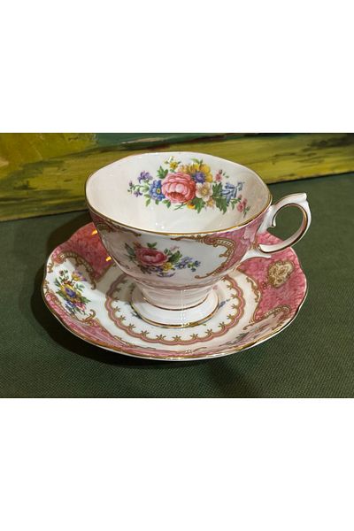 tayfuntufan antika koleksiyon Royal Albert Carlyle Tea Coffee Cup