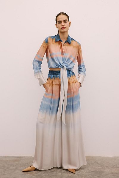 rue. Gradient Patterned Salmon Crop Shirt