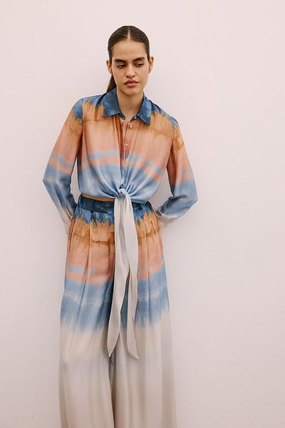 rue. Gradient Patterned Salmon Crop Shirt