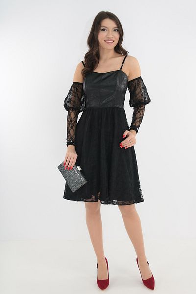 Vanessa Line RO Elegant cloche dress made of black lace and film-coated silk