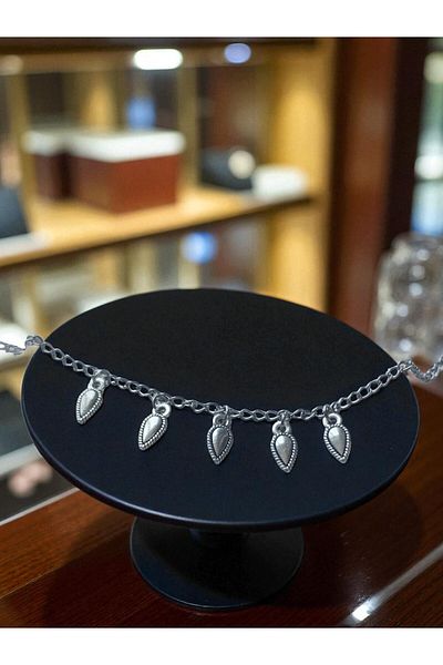 VerdeHome Vintage Silver Drop Figured Chain Necklace – Elegant Touch of Bohemian Style