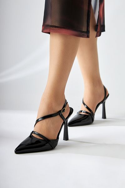 Limoya Marta Black Patent Leather Closed Toe Women's Heeled Shoes