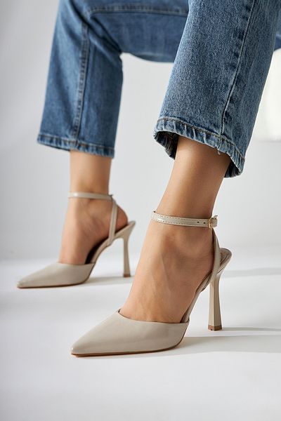 Limoya Lizbeth Beige Patent Leather Closed Toe Ankle Strap Women's Heeled Shoes
