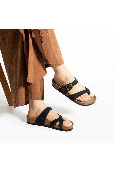 Pierre Cardin Tevra Women's Adjustable Buckle Flip Flops
