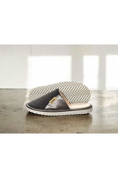 BYRAMSE Unisex Closed Front Slippers Soft Light Sole Winter House Slippers (Slim Fit)