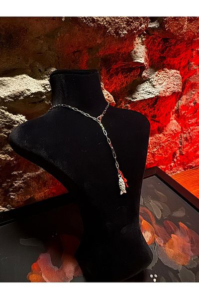 LAİKA Steel Paperclip Chain Fish and Red String Detailed Luck Y Necklace 60 cm