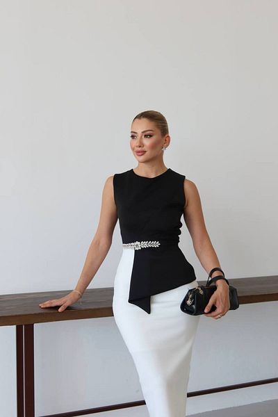 Monchoix Women's Asymmetrical and Stone Detail Evening Dress