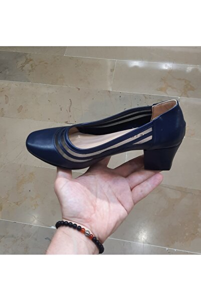 WHİTE LİNE Kadın Küt Burun Geniş Kalıp Taraklı Ayak ve Kemik Çıkıntısına Özel Lacivert Klasik Topuklu Ayakkabı