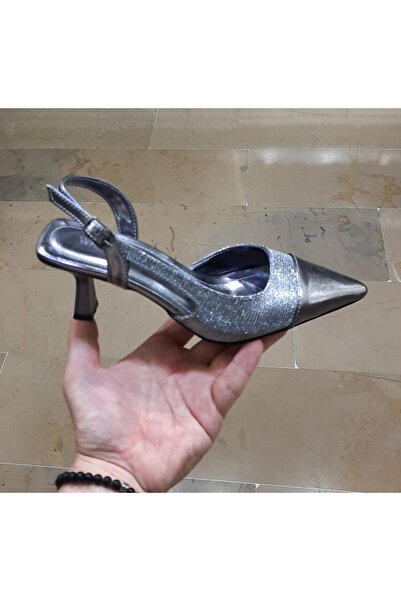 WHİTE LİNE Γυναικείο λεπτό τακούνι 7 εκ. Κλειστό μπροστά και ανοιχτό πίσω μέρ...