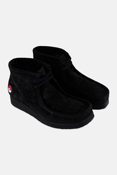 CLARKS Pokemon x Clarks Men Wallabee Lace Up Ankle Boots, Black