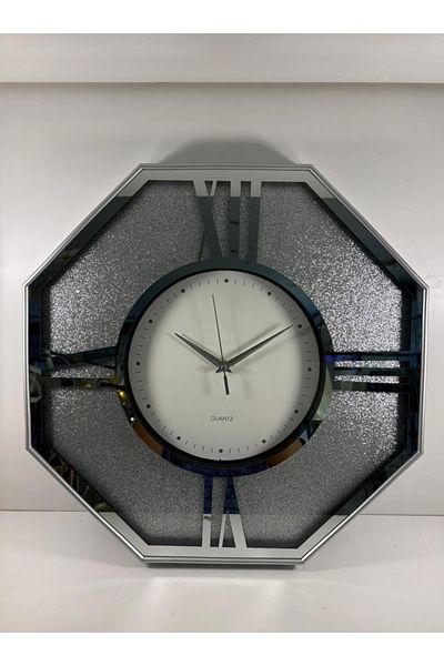 DEC14 Wall clock with a distinctive and modern design