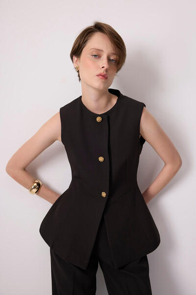 Touché Privé Gold Buttoned Vest Pants Suit