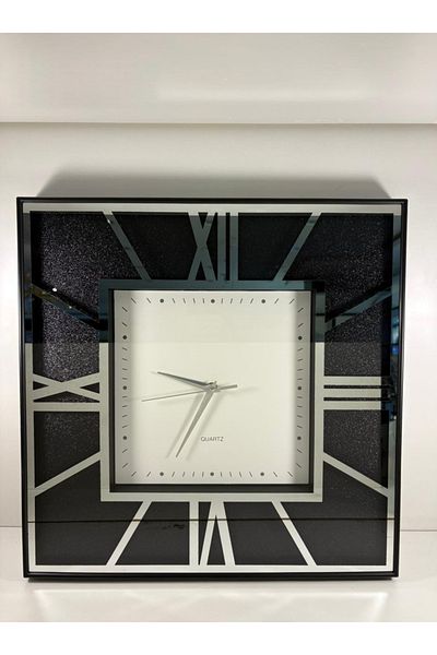 DEC14 Wall clock with a distinctive and modern design