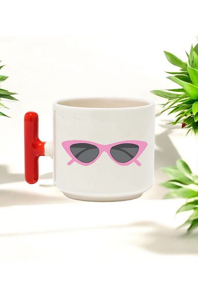 BB TRADE Red T-Handle Ceramic Printed Mug with Pink Glasses Design 250 ml